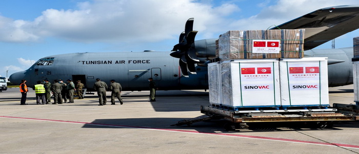 تونس | 100 ألف لقاح نوع Sinovac هبة من الصين لصالح المؤسسة العسكرية التونسية.
