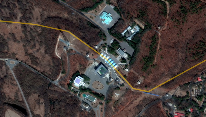 كوريا الشمالية تعيد فتح الخط الساخن مع الجنوبية