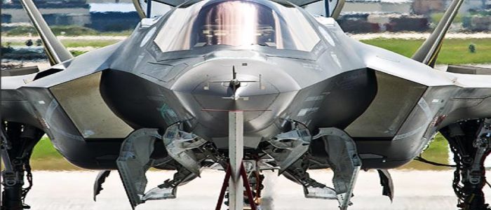 الحصول على أسرار مقاتلة F-35 Lightning II الأمريكية عن طريق مجندة بريطانية .