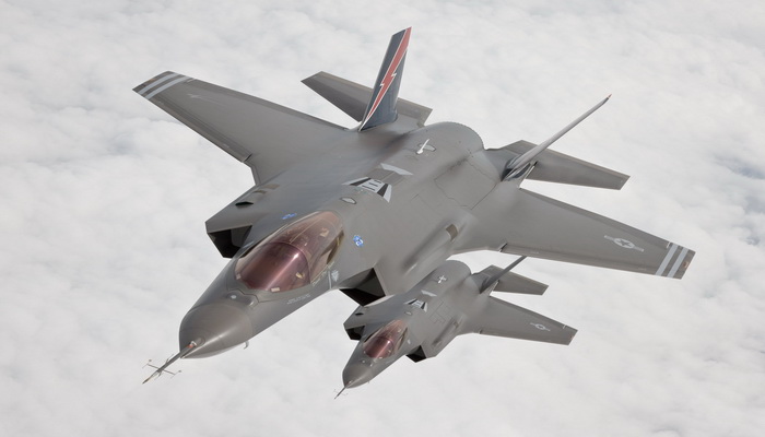 المقاتلة F-35 ... إنخفاض تكلفة الشراء وإرتفاع تكلفة الطيران.