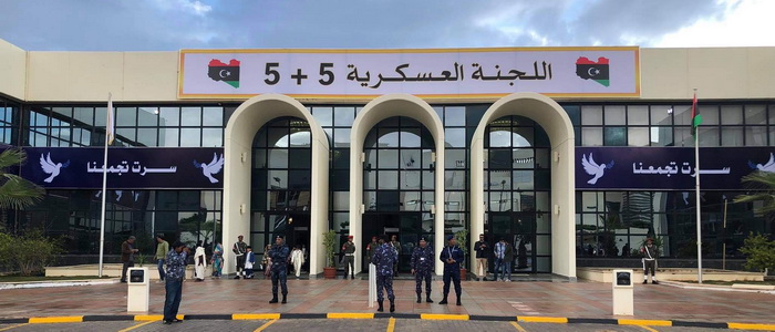اللجنة العسكرية الليبية المشتركة 5+5 تجتمع عبر تقنية الفيديو للمرة الأولى مع مجموعة العمل الأمنية المكونة من البعثة الأممية وأطراف مؤتمر برلين لتقديم إحاطة للمجتمع الدولي  اللجنة العسكرية الليبية المشتركة المشتركة 5+5 تجتمع وتتواصل عبر تقنية الفيديو لأول مرة