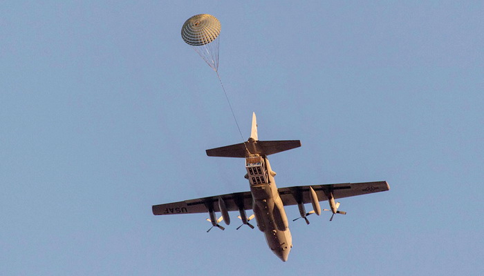 شركة IrvinGQ تطور نظام المظلة "منصة ATAX" لتسليم المركبات الأرضية المستقلة.ستقلة.