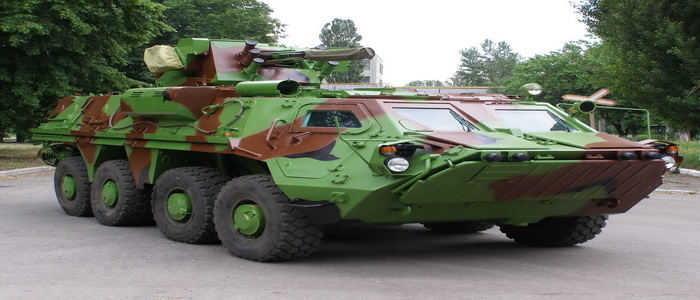 مشاة البحرية الأوكرانية يتلقون نسخة برمائية من عربة المشاة المدرعة BTR-4.