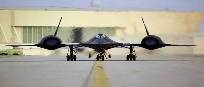 إقتراب عودة " الطائر الأسود - المقاتلة الأمريكية الجديدة SR-72 " .