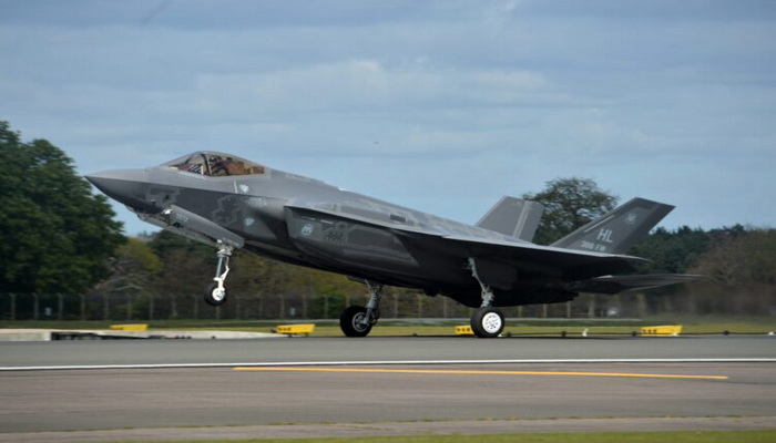 فنلندا | اختيار الطائرة المقاتلة F-35 لإستيفاءها متطلبات برنامج HX Fighter للحكومة الفنلندية.