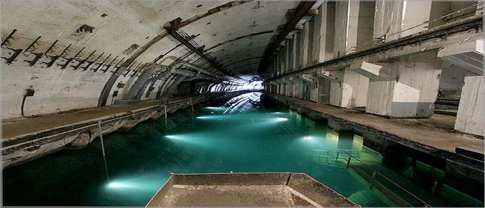 روسيا | الكشف عن المخبأ البحري السري للغواصات السوفيتية في جبال القرم.