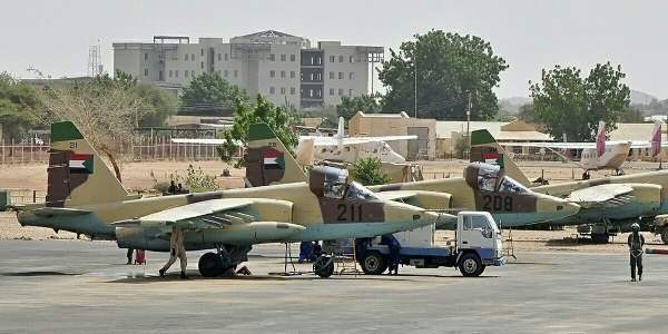 فقدت القوات الجوية السودانية جزءاً كبيراً من قدراتها في الأيام الأولى للحرب التي اندلعت في أبريل 2023م. السودان | مساعي لإحياء صفقة مقاتلات «سوخوي» مع روسيا لوقف تقدّم قوات الدعم السريع.