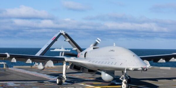 يُعد هذا الاختبار سابقة تاريخية، إذ نفذت مسيّرة تركية متمركزة بحراً مناورة هجومية كاملة ضمن تدريبات الناتو. تركيا | المسيّرة القتالية "بيرقدار TB3" تُسجّل سابقة في الناتو بتنفذ أول ضربة بحرية من على متن سفينة الإنزال التركية "أناضولو"