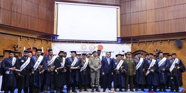 ليبيا | رئيس الوزراء وزير الدفاع المهندس عبد الحميد_الدبيبة يشارك في احتفالية تخريج الدفعة الأولى لكلية القيادة والأركان التابعة لرئاسة الأركان العامة في مدرج الأكاديمية الليبية للدراسات العليا.