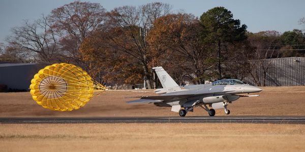 سلوفاكيا | إستلام أول طائرتين مقاتلتين من طراز طراز Lockheed Martin F-16V Block 70.