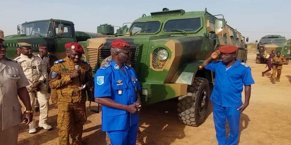 بوركينا فاسو | تُعزّيز القدرات الدفاعية للجيش بمركبات التمساح المدرعة مصرية الصنع.