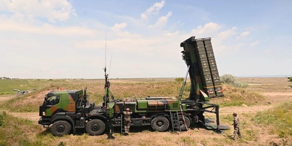 فرنسا | شركتي تاليس و MBDA تدفعان بنظام الدفاع الجوي SAMP/T إلى اليونان وسط منافسة إسرائيلية شرسة.