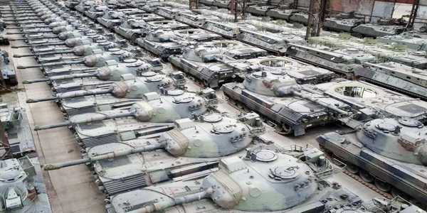 بلجيكيا | أول دبابة بلجيكية من طراز Leopard 1 ليوبارد غادرت تورناي متجهة إلى أوكرانيا.