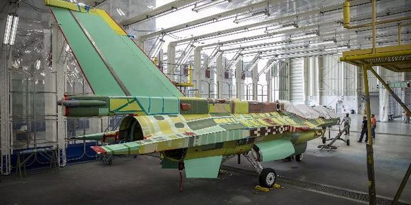 بلجيكا | مسؤول عسكري: تسليم طائرات F-16 إلى أوكرانيا قد يؤثر سلبًا على عملية تسليم طائرات F-35.