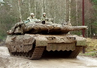 إلكترونيات جديدة للنموذج السويدي "STRV-122" من ليوبارد الألمانية